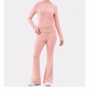 No Boundaries Women's Peach Lounge Set